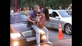 Cô người và chó xxx  ...
