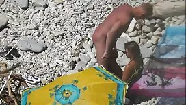Một người đàn ông tr ...